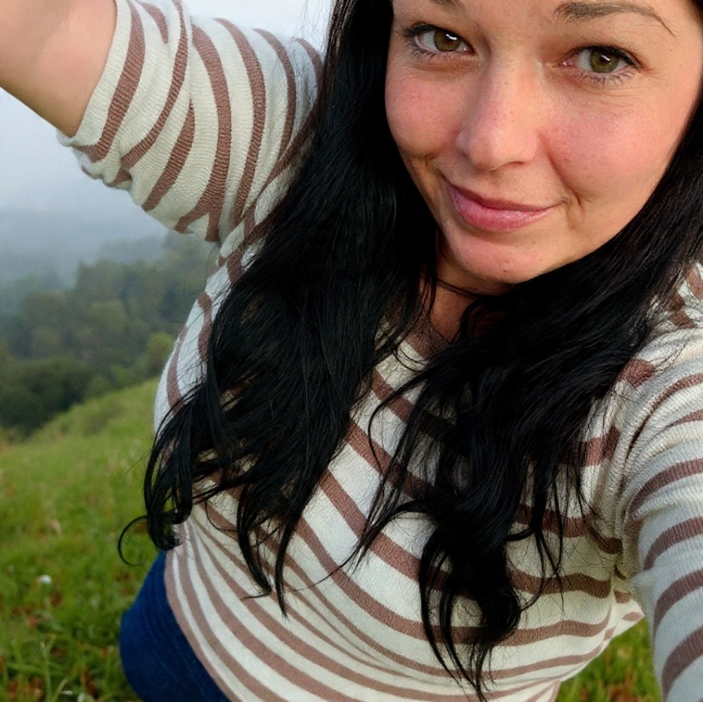 Meet your Posher, Jenn